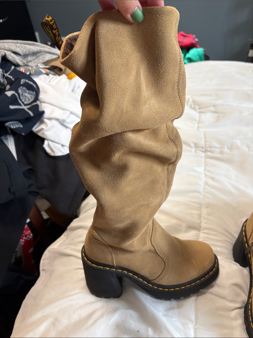 Knee high platform boot - Picture 2 of 4